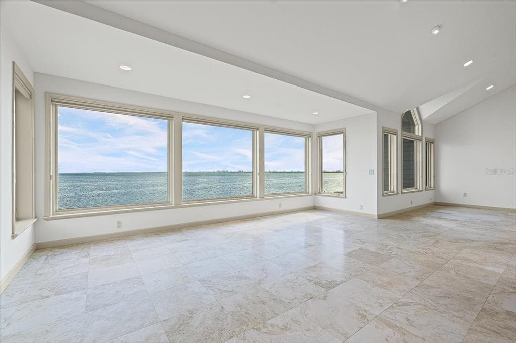24 TIDY ISLAND BOULEVARD photo 7