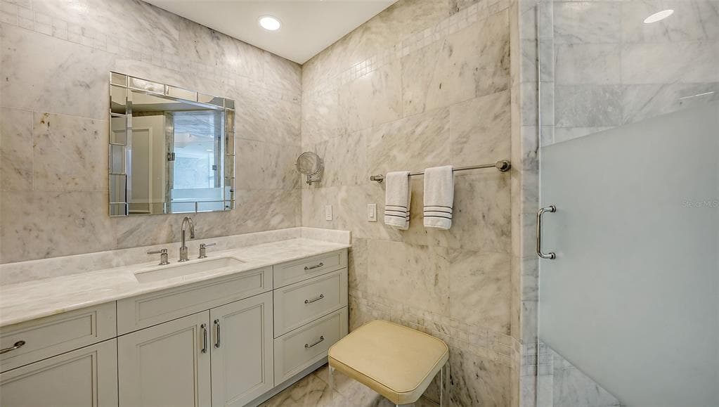 1241 GULF OF MEXICO DRIVE 803 photo 17
