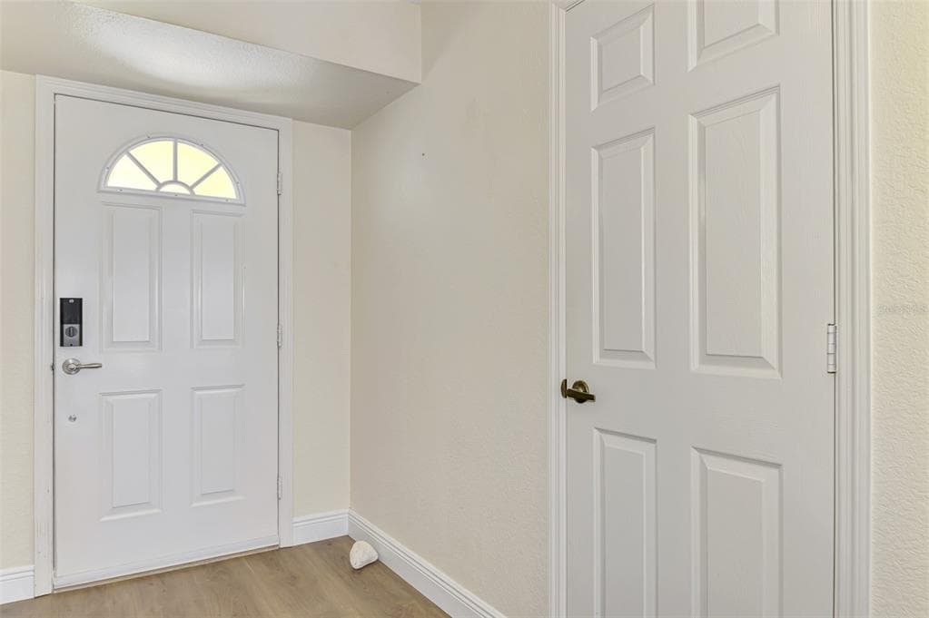 130 BREAKERS COURT 221 photo 7