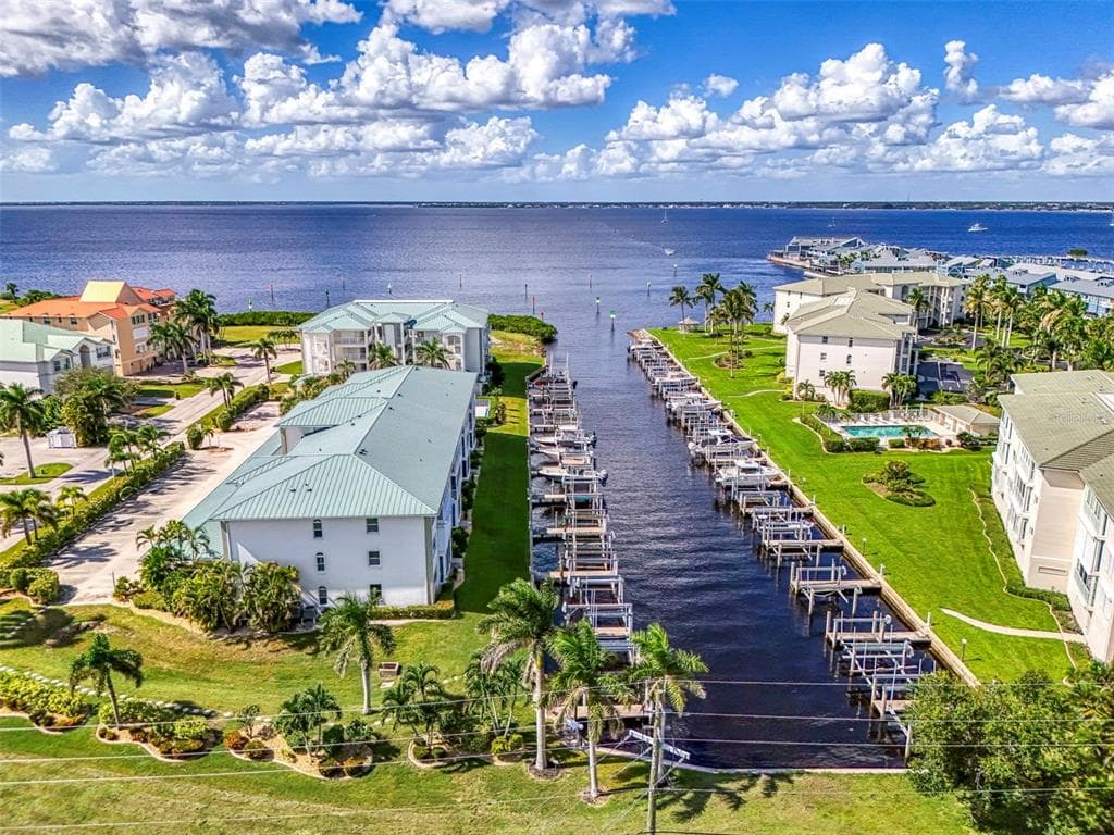 130 BREAKERS COURT #221 3