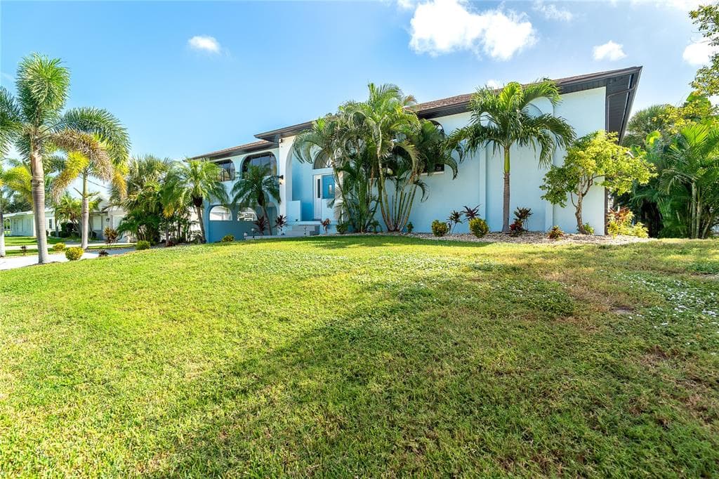 10467 MARION STREET photo 3