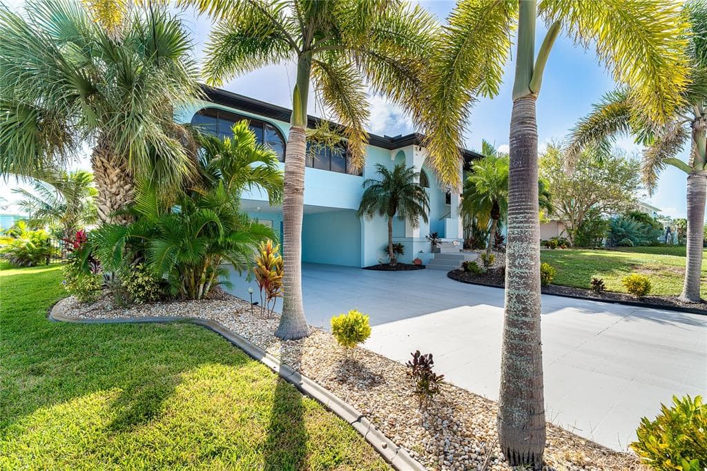 10467 MARION STREET photo 4