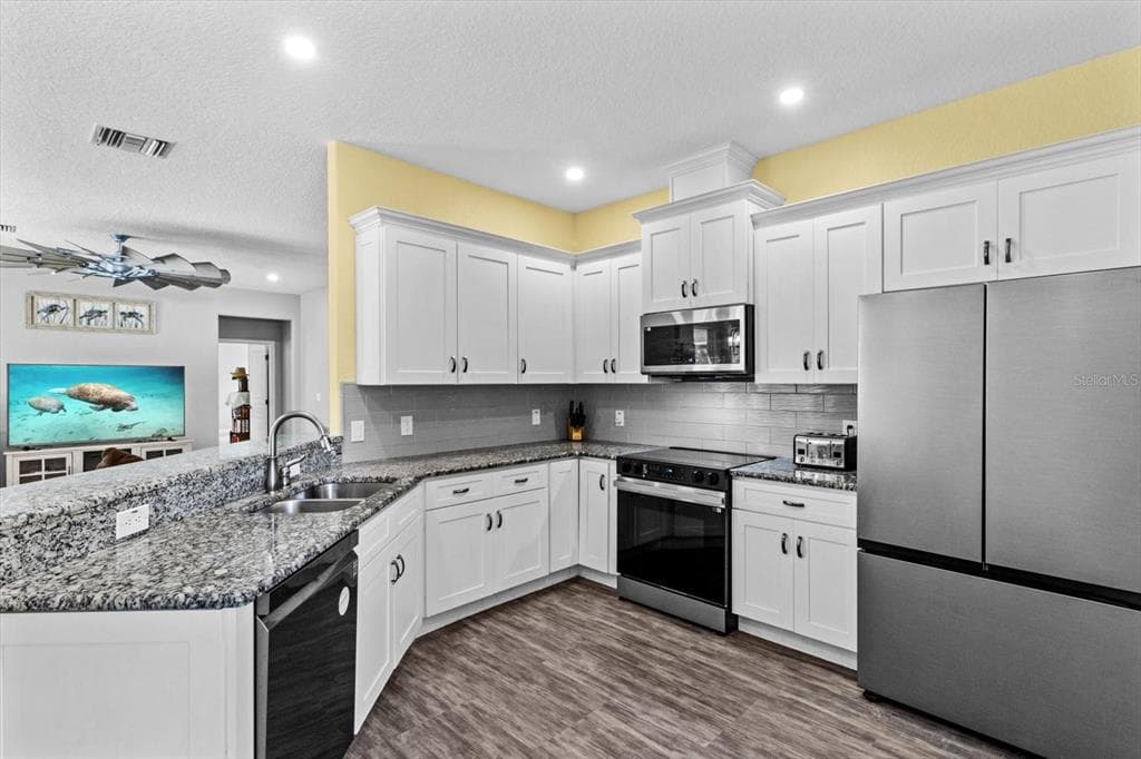 11752 W VALLEY SPRING LANE photo 25