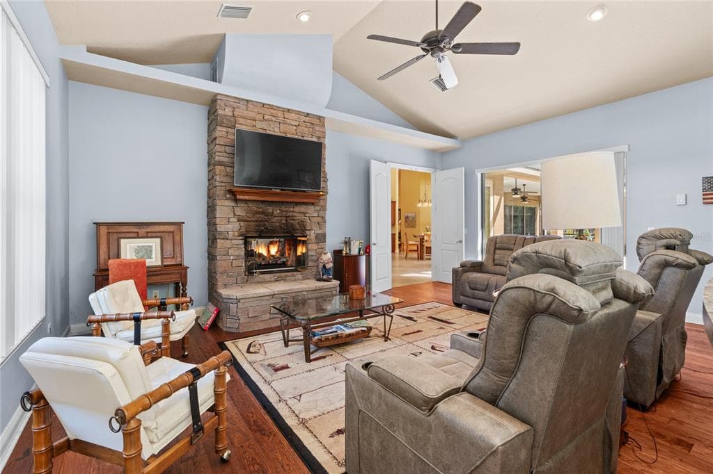 2305 HONTOON ROAD photo 17
