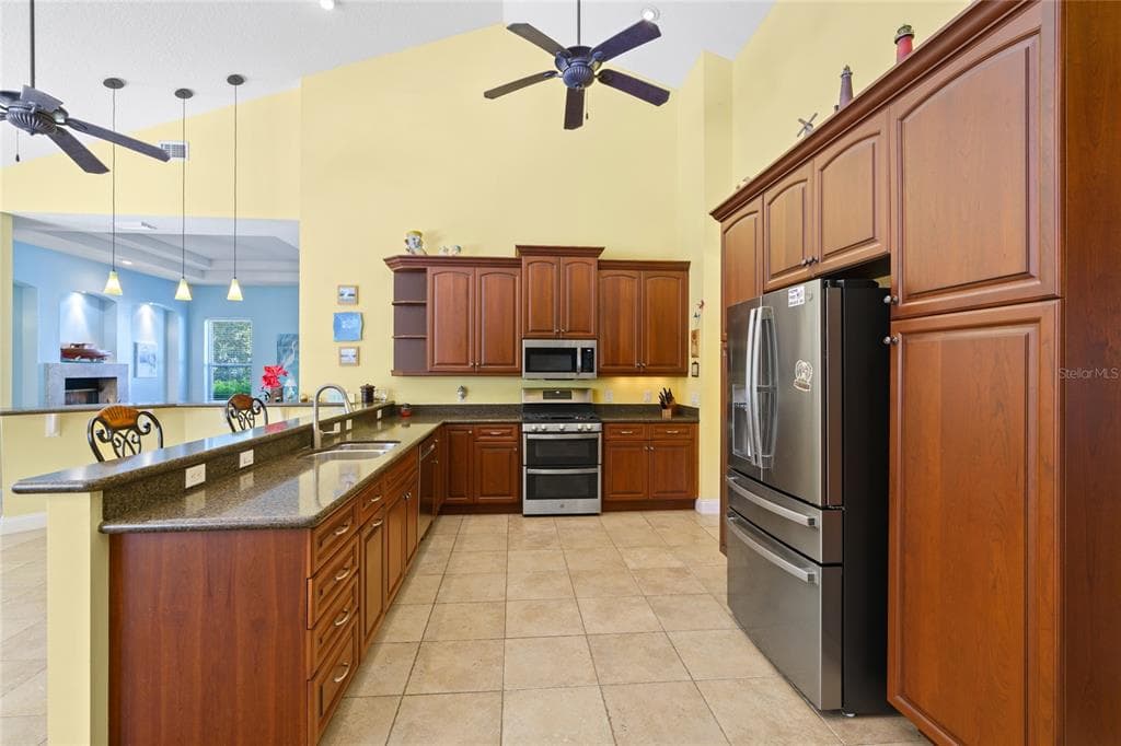 2305 HONTOON ROAD photo 9