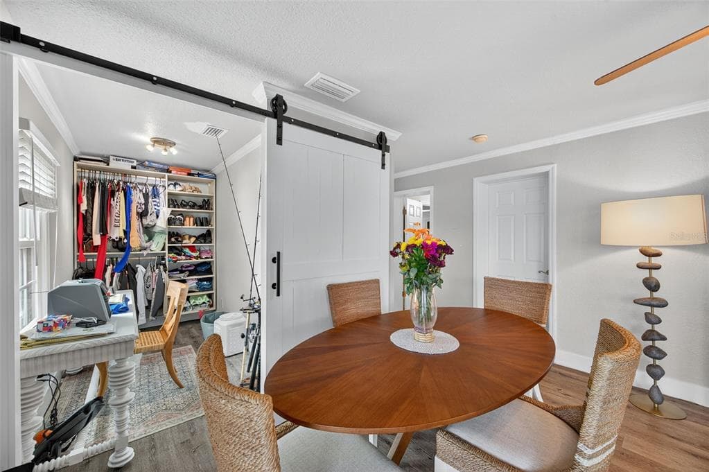 4924 BEACH DRIVE SE F photo 14