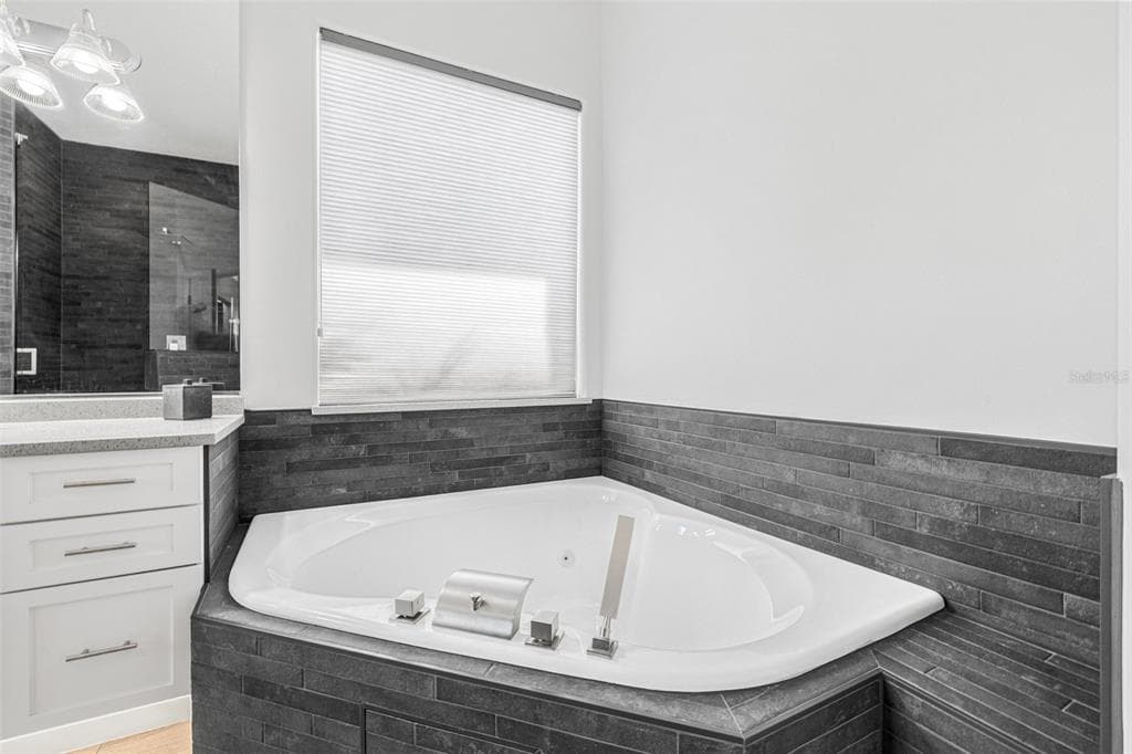 4612 BARRACUDA DRIVE photo 11