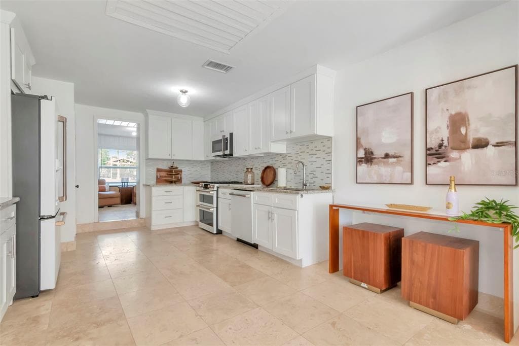 19207 CROOKED LANE photo 23