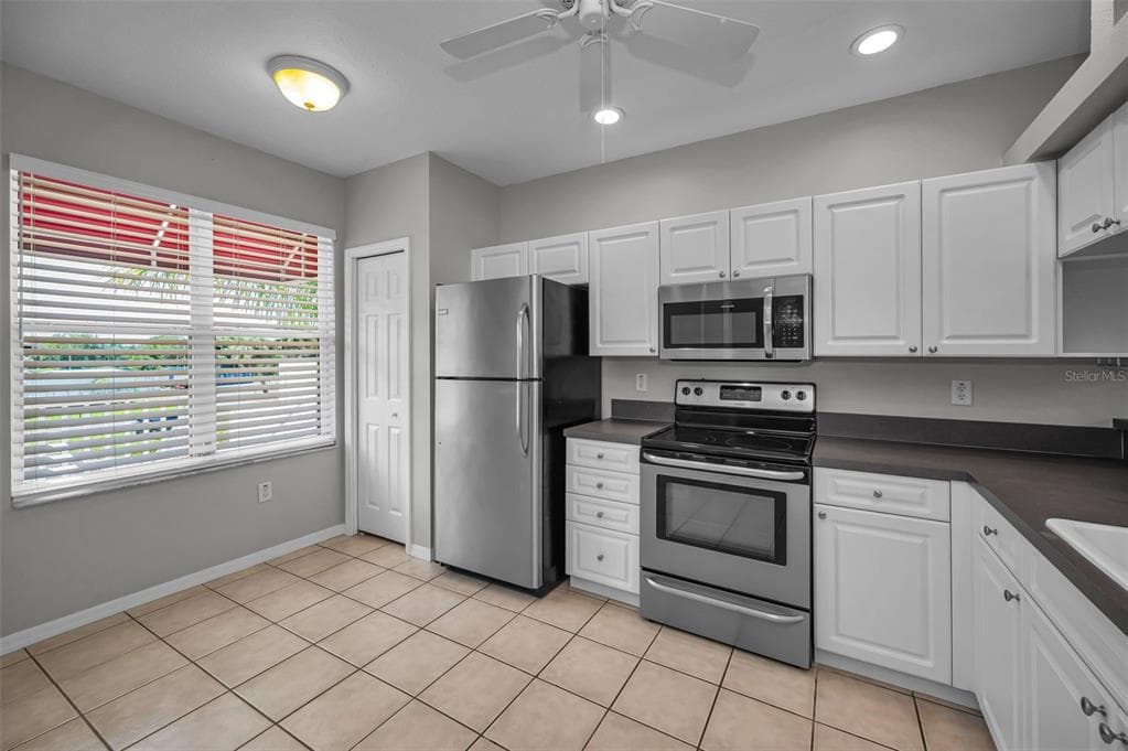 1400 WATER VIEW DRIVE W 202 photo 3