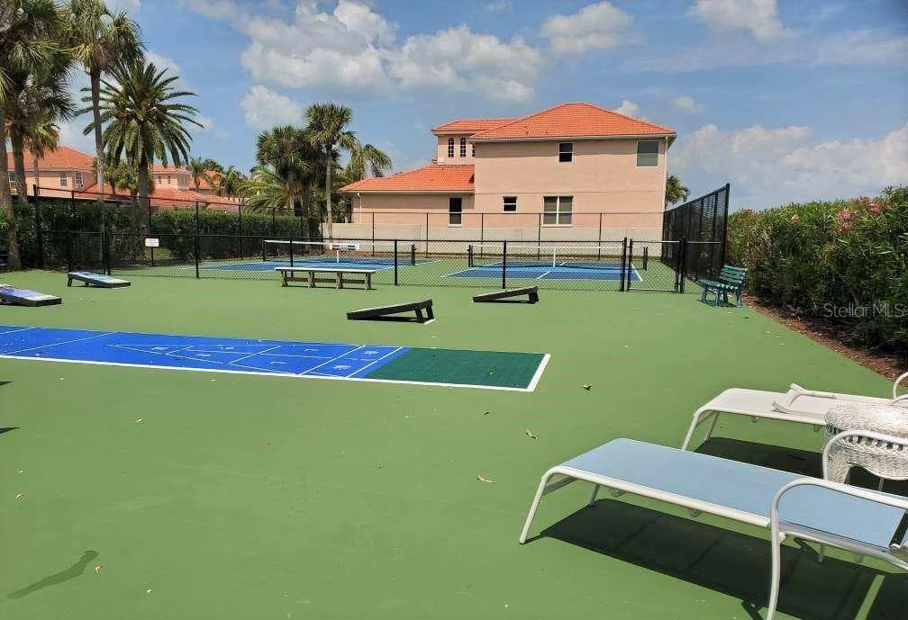 240 SAND KEY ESTATES DRIVE 257 photo 7