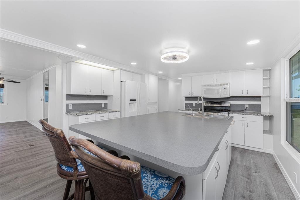 7548 RATAN CIRCLE photo 12