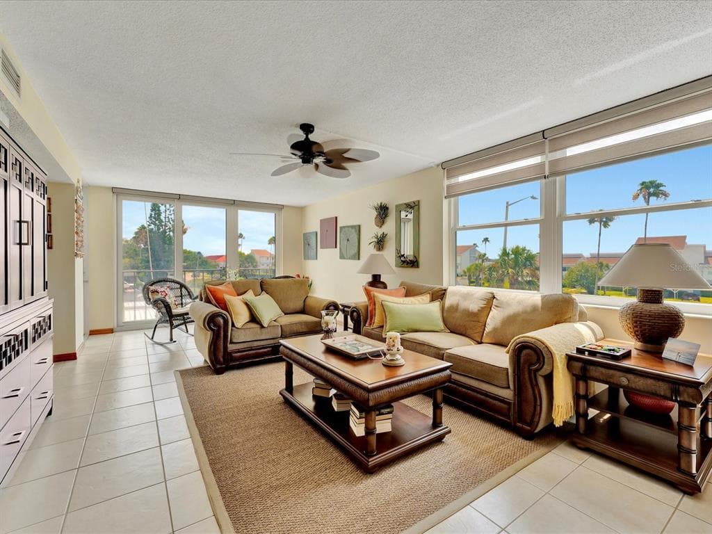 1400 GULF BOULEVARD 204 photo 12