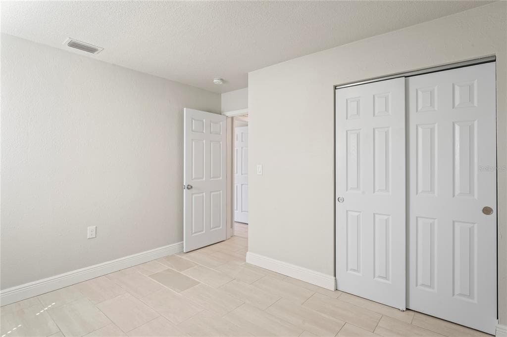 516 CRYSTAL DRIVE photo 16