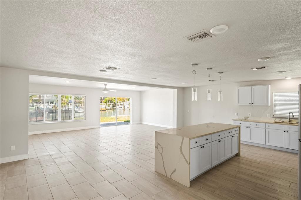 516 CRYSTAL DRIVE 4