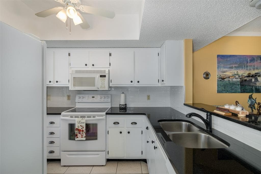 8210 AQUILA STREET 213 photo 16