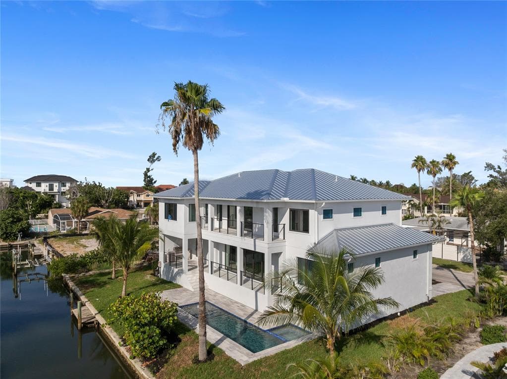 530 DE NARVAEZ DRIVE photo 2