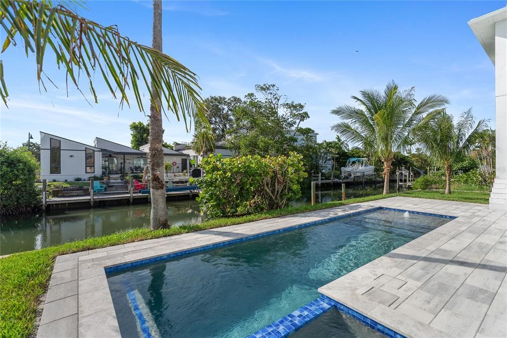 530 DE NARVAEZ DRIVE photo 6