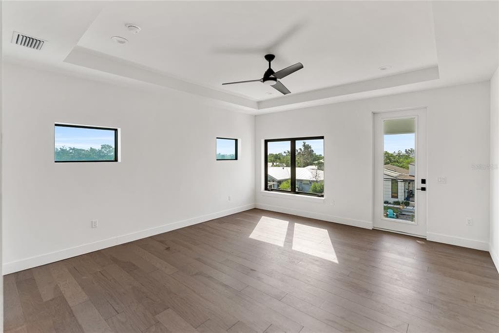 530 DE NARVAEZ DRIVE photo 8
