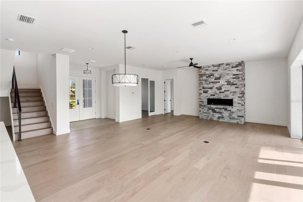 530 DE NARVAEZ DRIVE photo 21