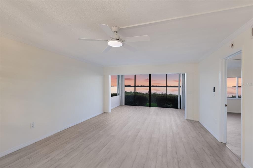 4761 INDEPENDENCE DRIVE 4761 photo 14