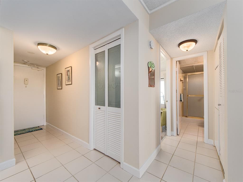 51 ISLAND WAY 1001 photo 10