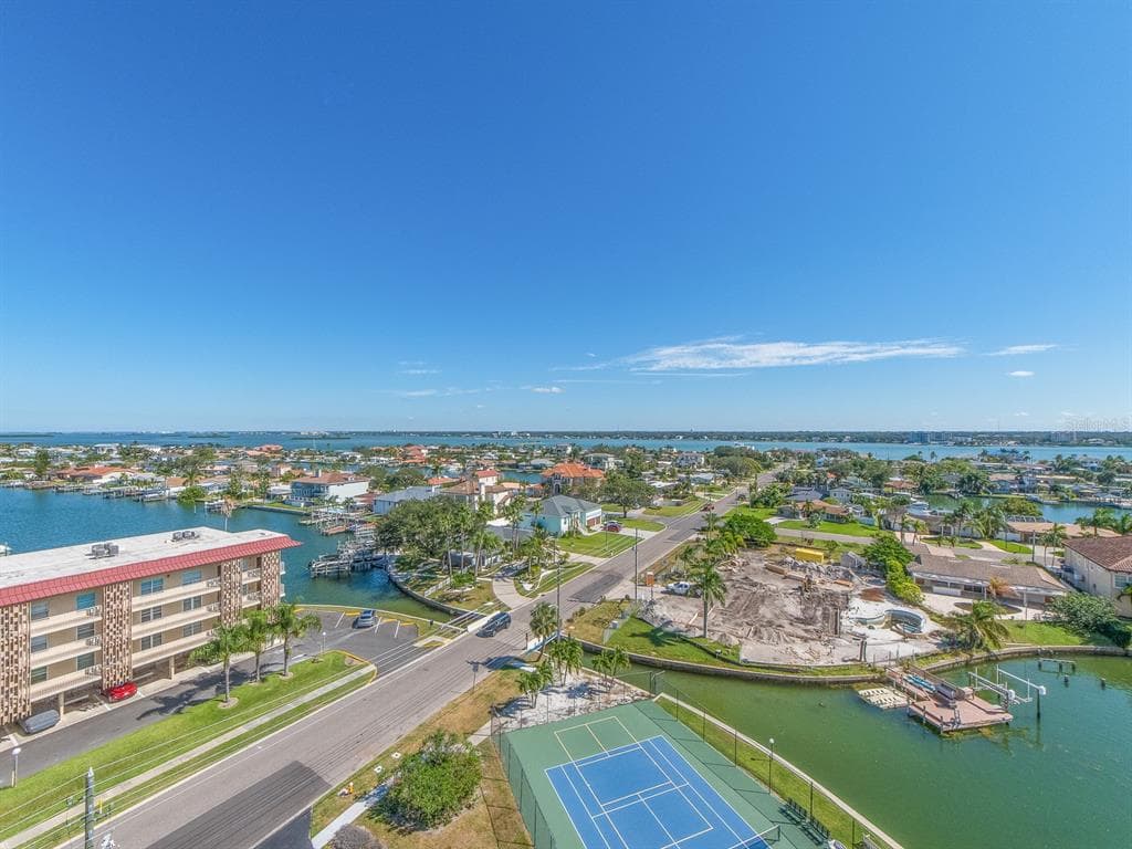 51 ISLAND WAY 1001 photo 18