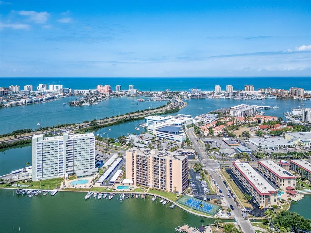 51 ISLAND WAY #1001 4