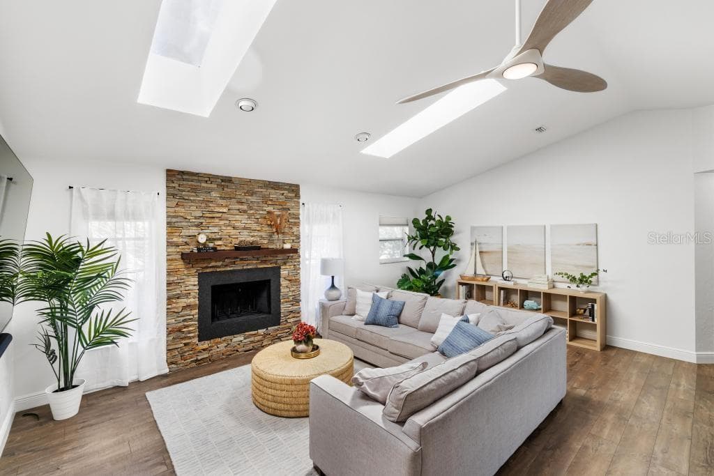 500 DONA DRIVE photo 23