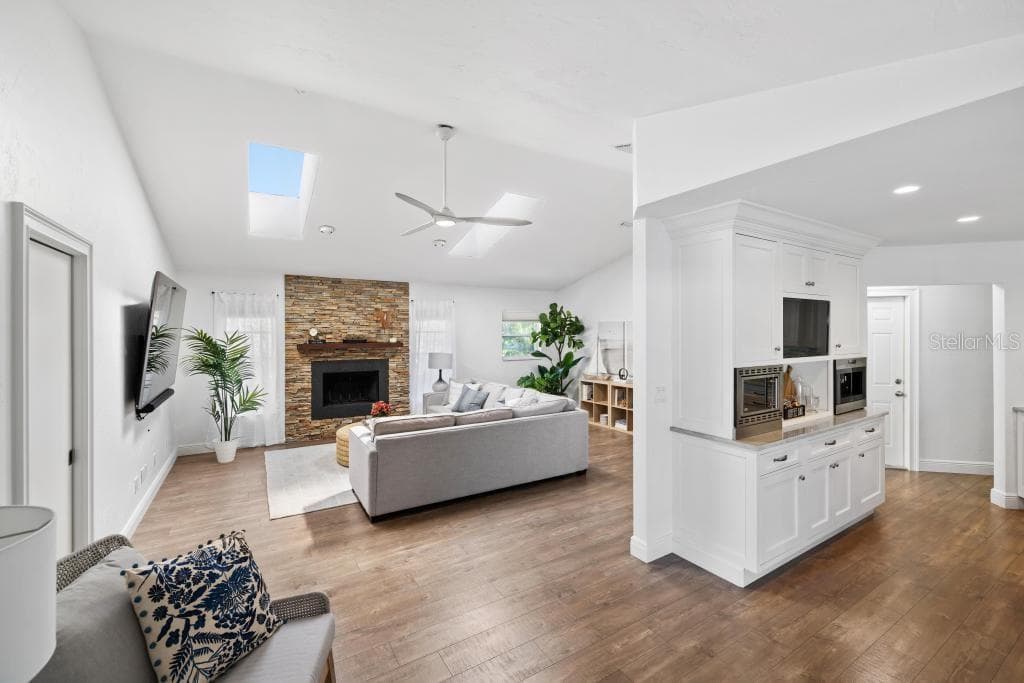 500 DONA DRIVE photo 20