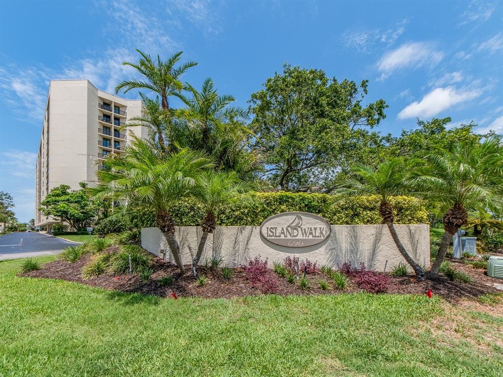 690 ISLAND WAY #1112 2