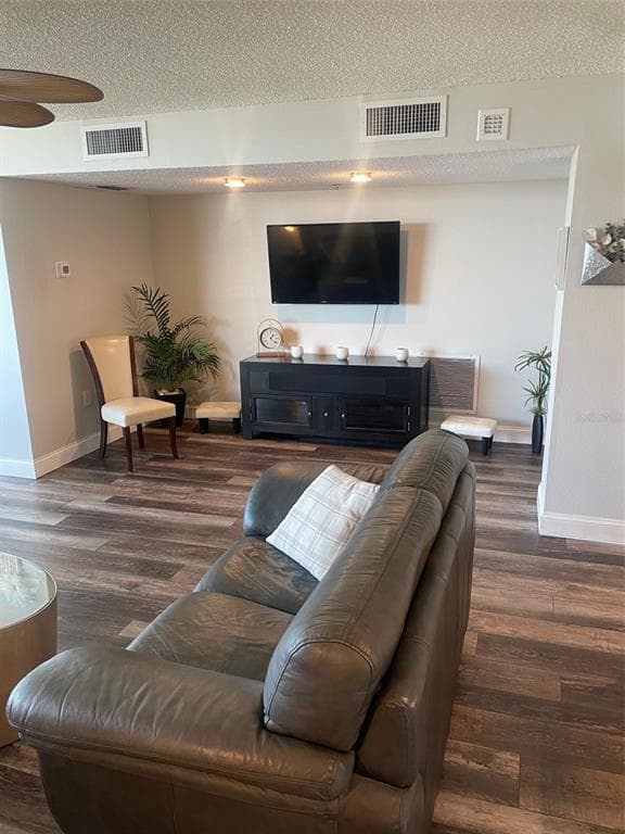 690 ISLAND WAY 1112 photo 6