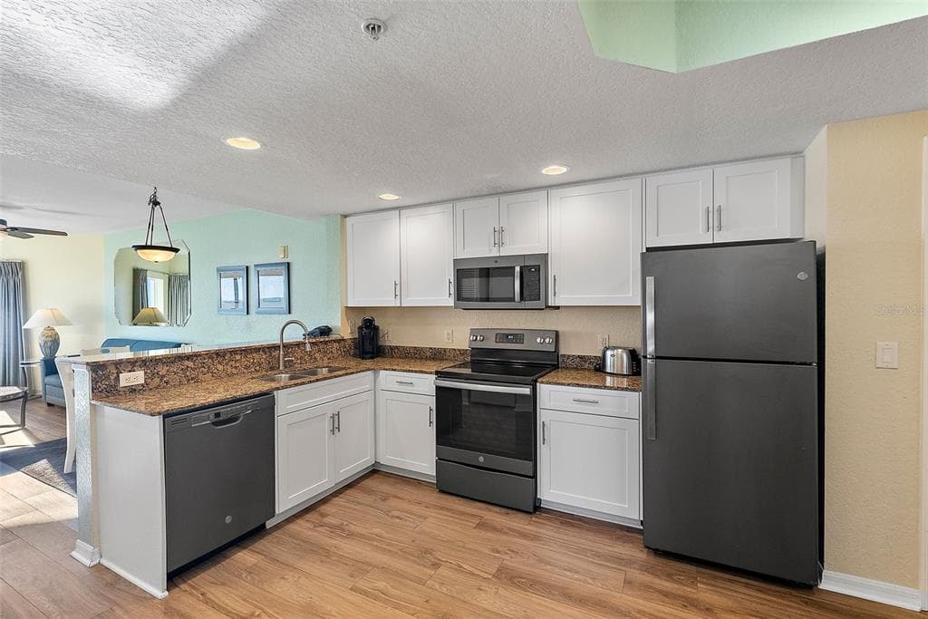 12000 GULF BOULEVARD 501-W photo 13