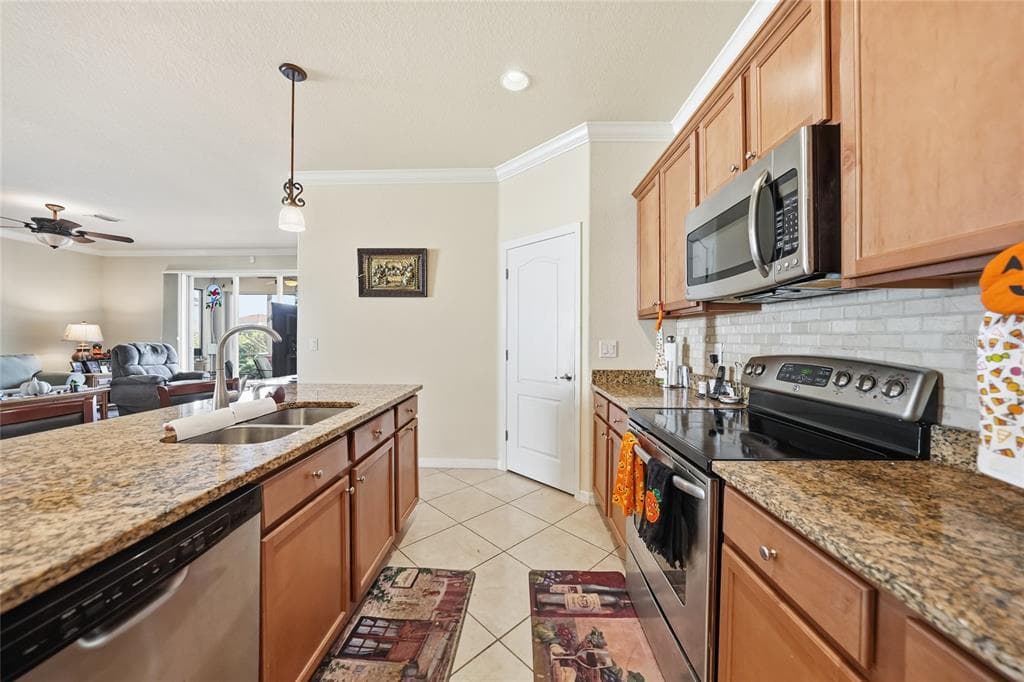 11720 SPOTTED MARGAY AVENUE photo 13