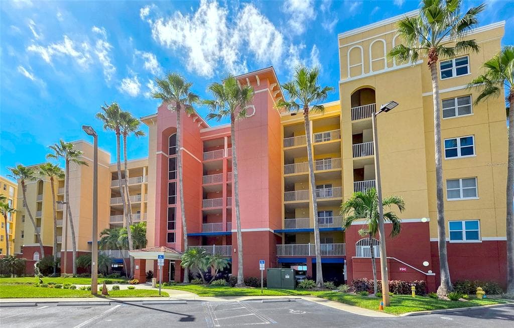 16600 GULF BOULEVARD 536 photo 2