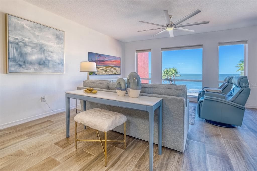 16600 GULF BOULEVARD 536 photo 5