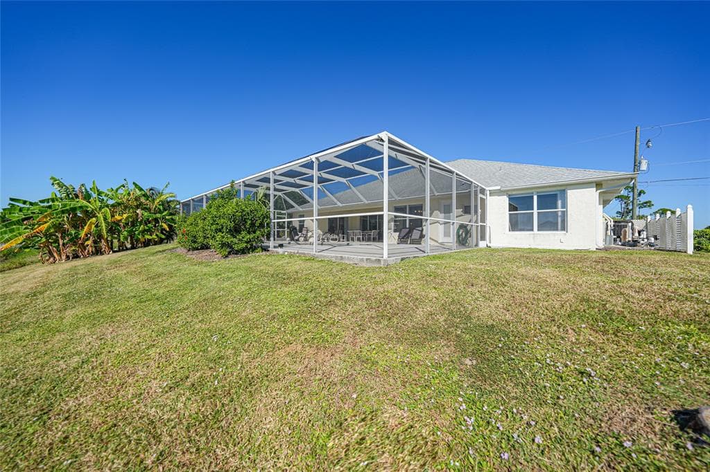 1185 ROTONDA CIRCLE photo 17