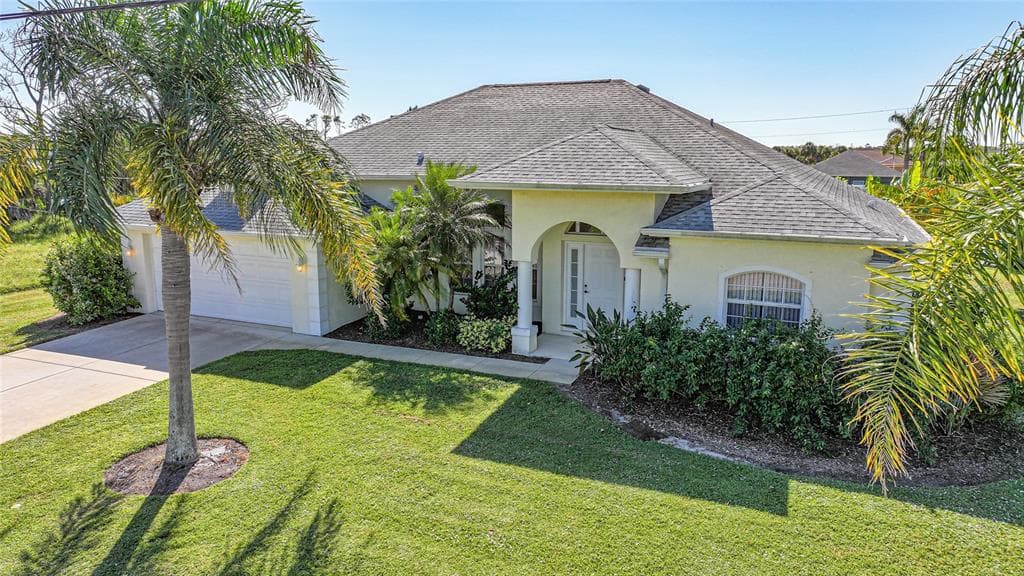 1185 ROTONDA CIRCLE photo 3