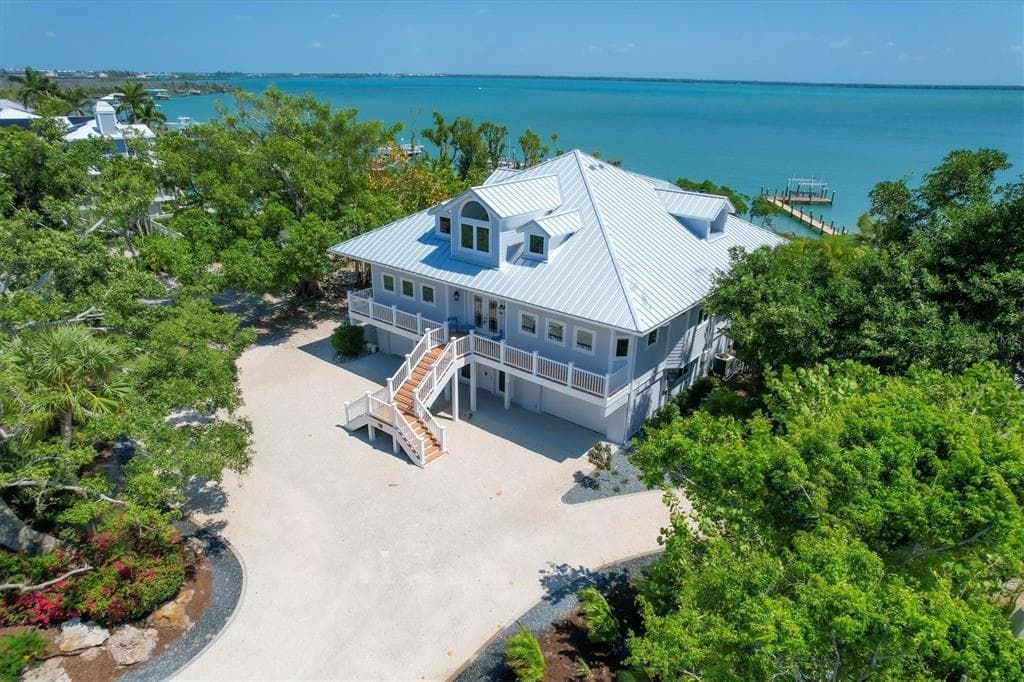 19 GROUPER HOLE DRIVE 2