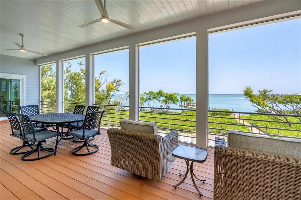 19 GROUPER HOLE DRIVE 5