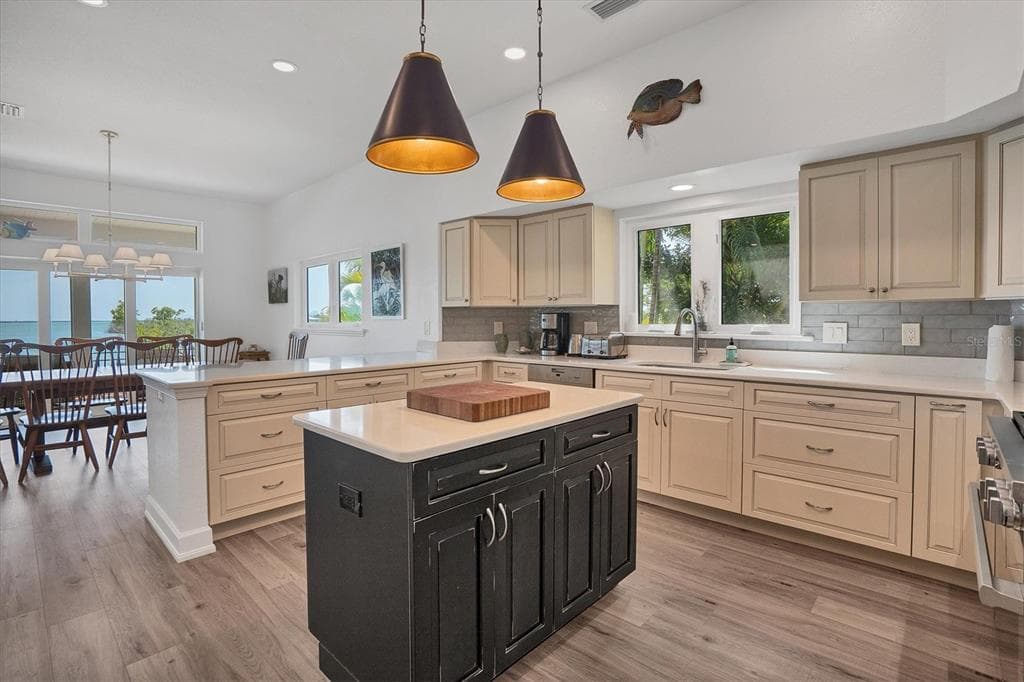 19 GROUPER HOLE DRIVE photo 8