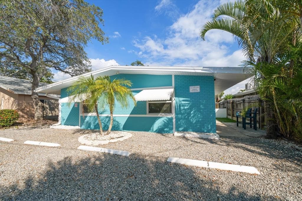 711 E GULF BOULEVARD 5