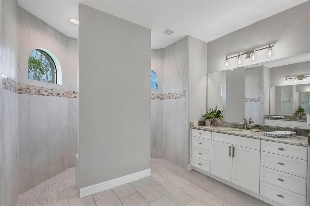 16660 LIGGETT CIRCLE photo 24