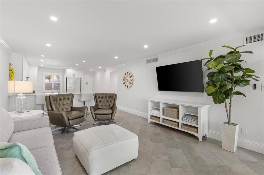 4390 EXETER DRIVE #206 5