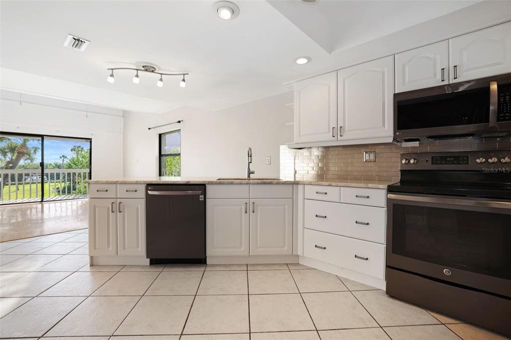 1355 PINELLAS BAYWAY S #19 5