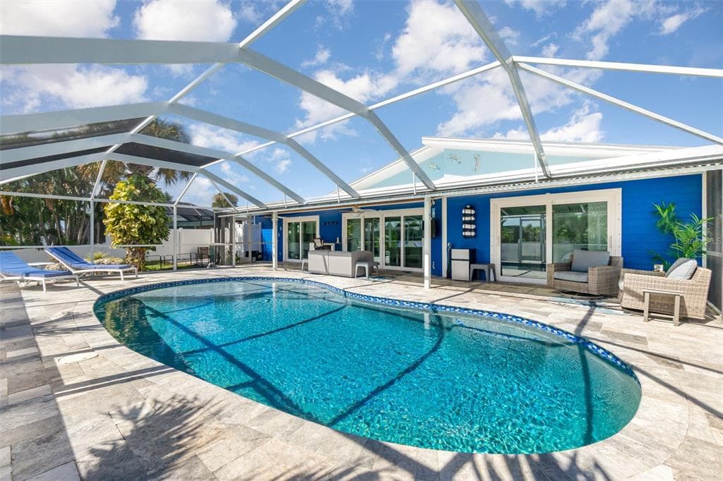 1661 SWAN TERRACE 4