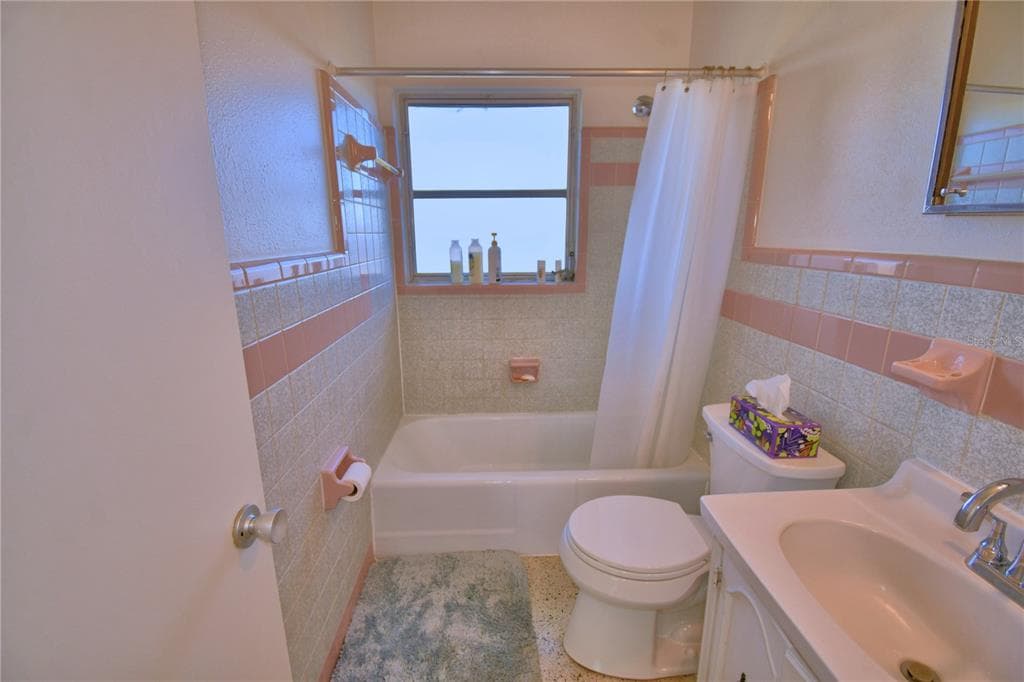 105 MAXCY LANE photo 18