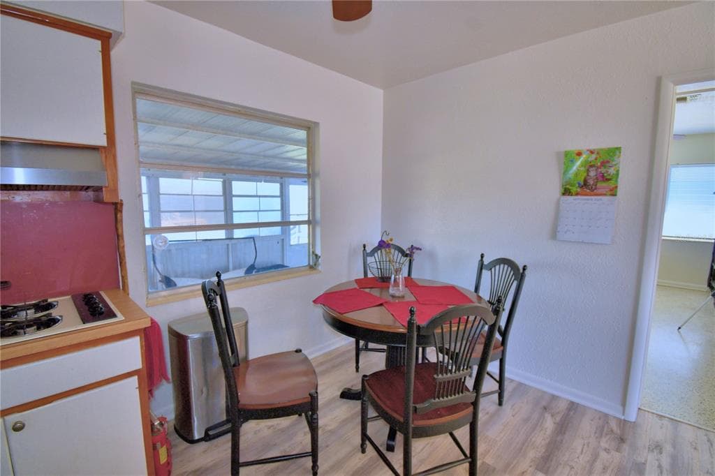 105 MAXCY LANE 4