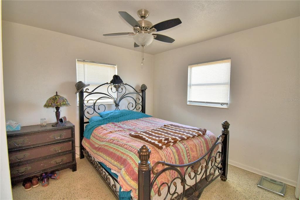 105 MAXCY LANE photo 20