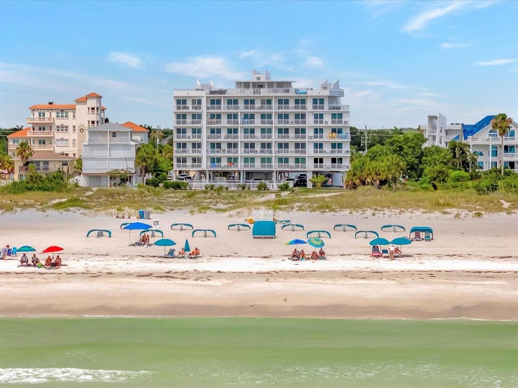 10116 GULF BOULEVARD 502W photo 3