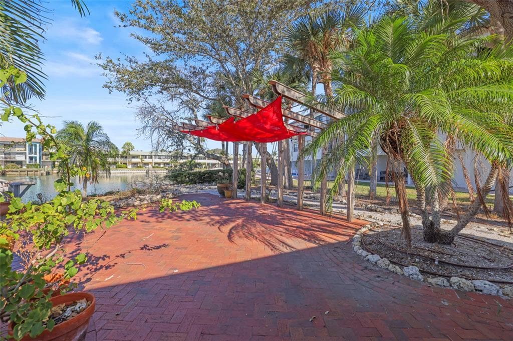 11921 LAGOON LANE photo 9